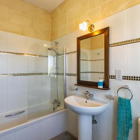 Ghajn Damma Feriehus Xagħra