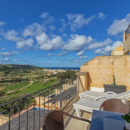 Сasa de vacaciones Ghajn Damma *